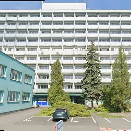 Parkcentrum Lowcost Near Center Of Οστράβα