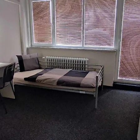 ホテル Parkcentrum Lowcost Near Center Of オストラヴァ