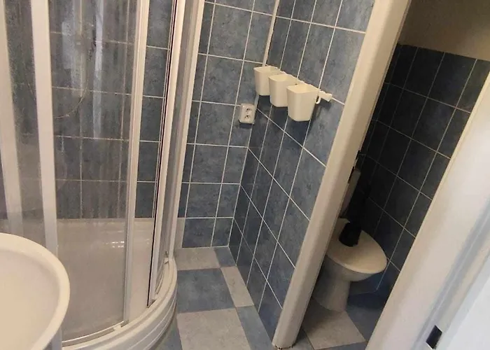 Отель Parkcentrum Lowcost Near Center Of