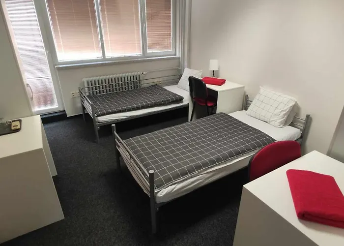 Hotel Parkcentrum Lowcost Near Center Of *