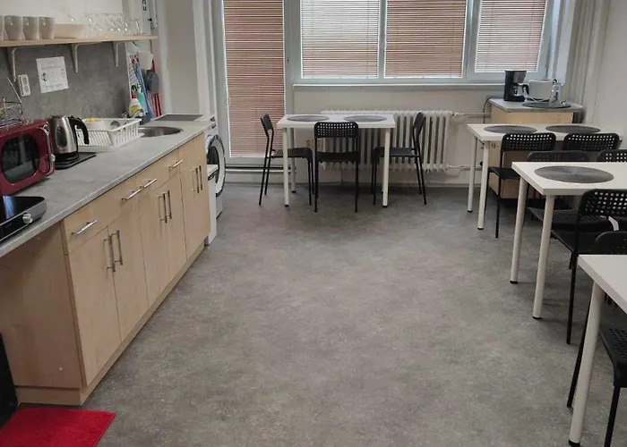 Parkcentrum Lowcost Near Center Of Отель Острава